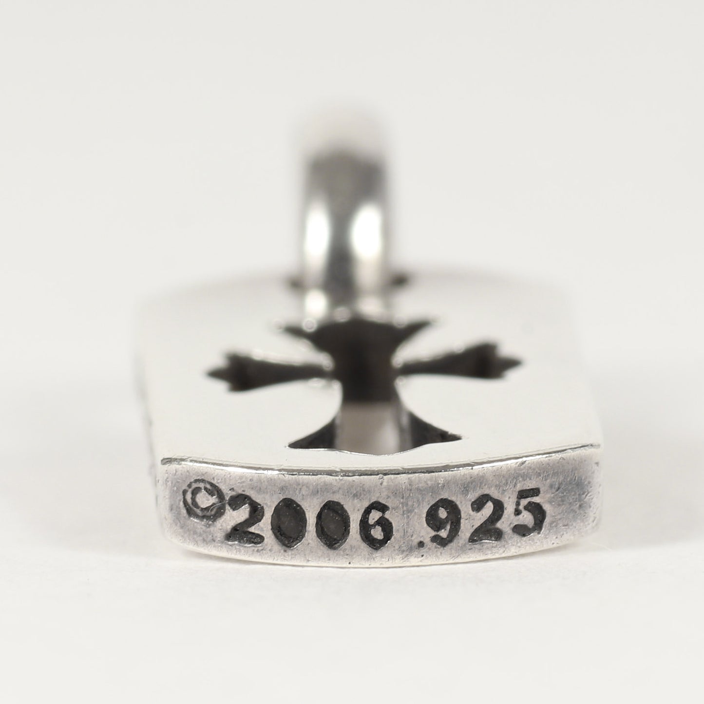 CHクロス カットアウト タイニー ドッグタグ ペンダントトップ