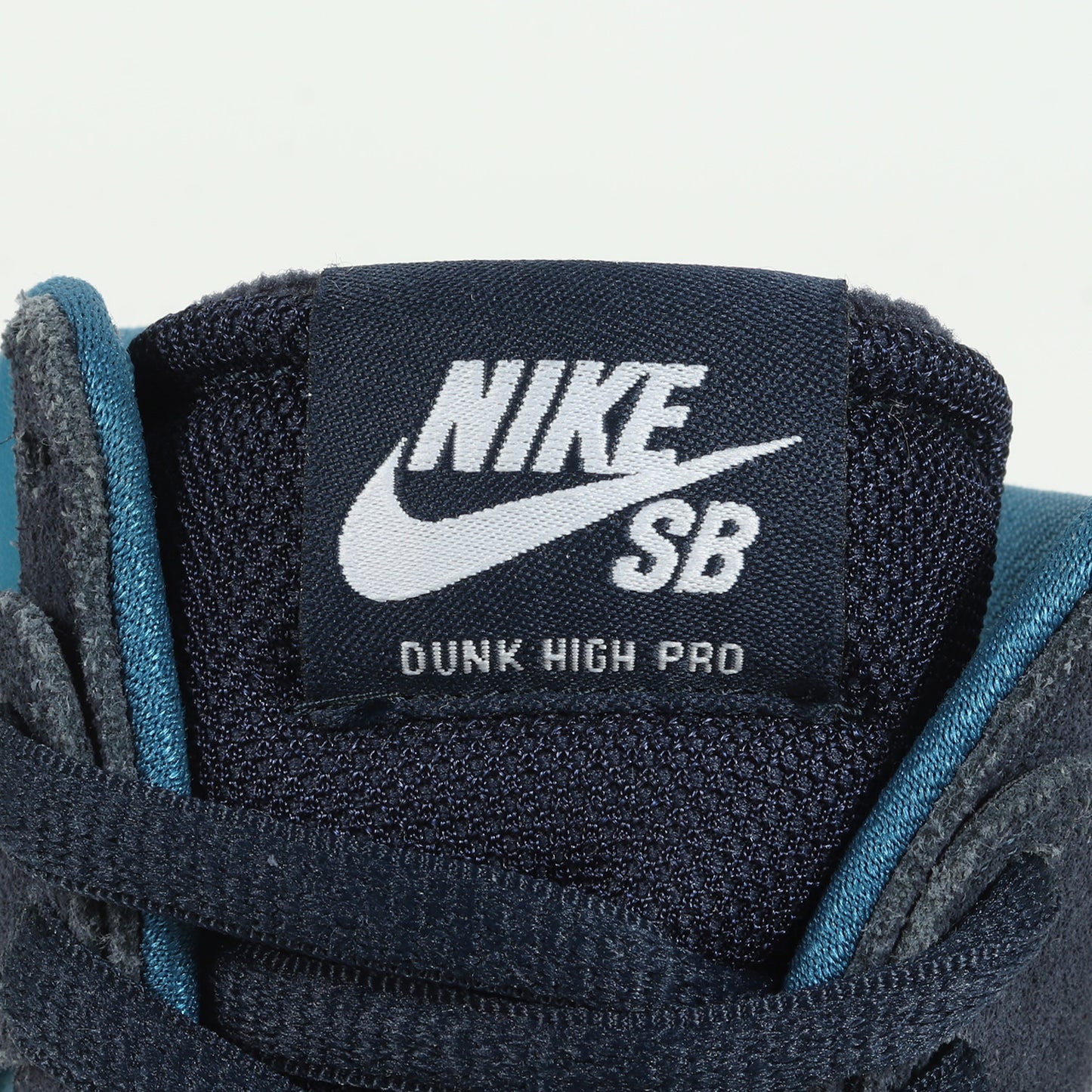 SB ZOOM DUNK HIGH PRO (854851-414)