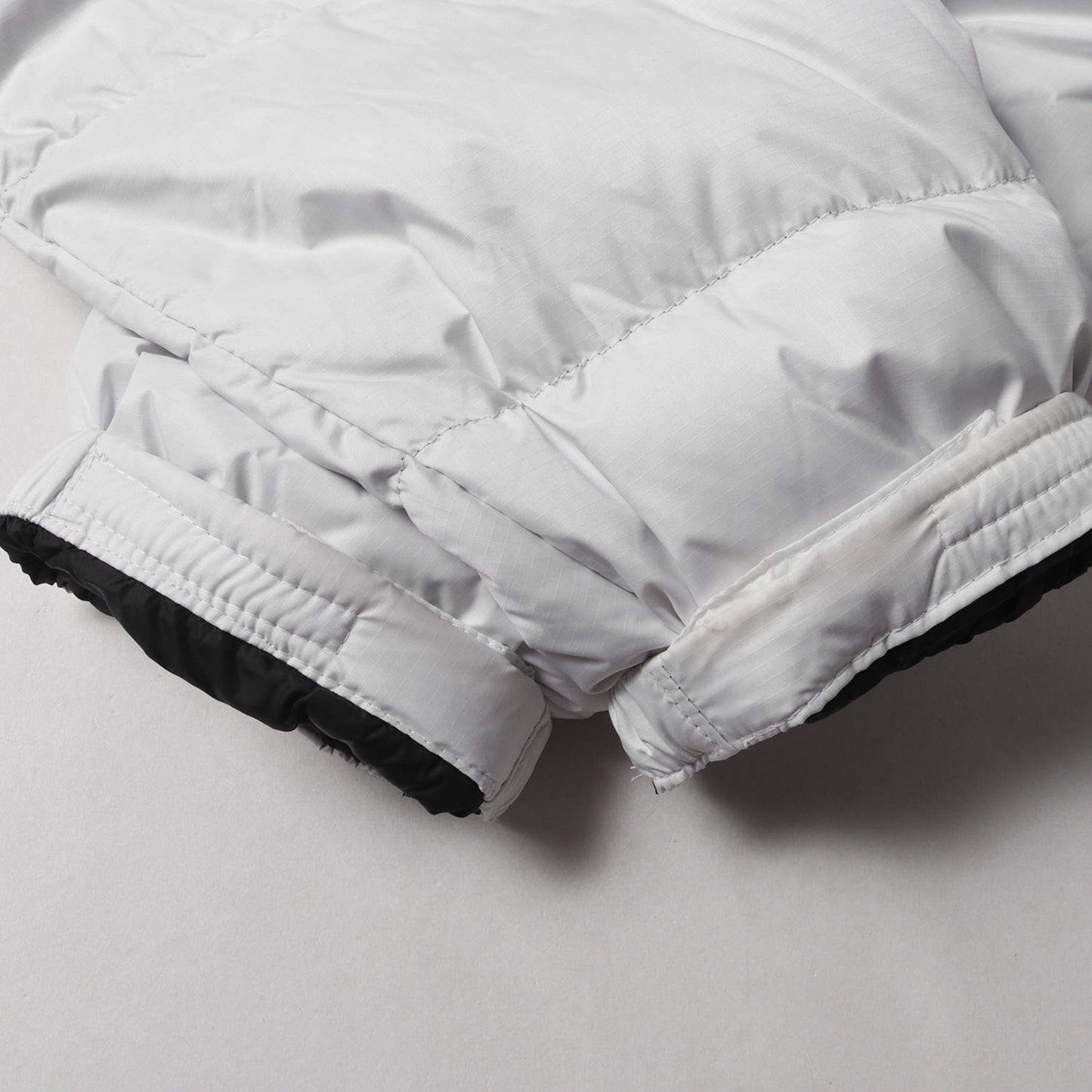 US企画 1996 ヌプシ ダウンジャケット(1996 RETRO NUPTSE JACKET NF0A3C8D)