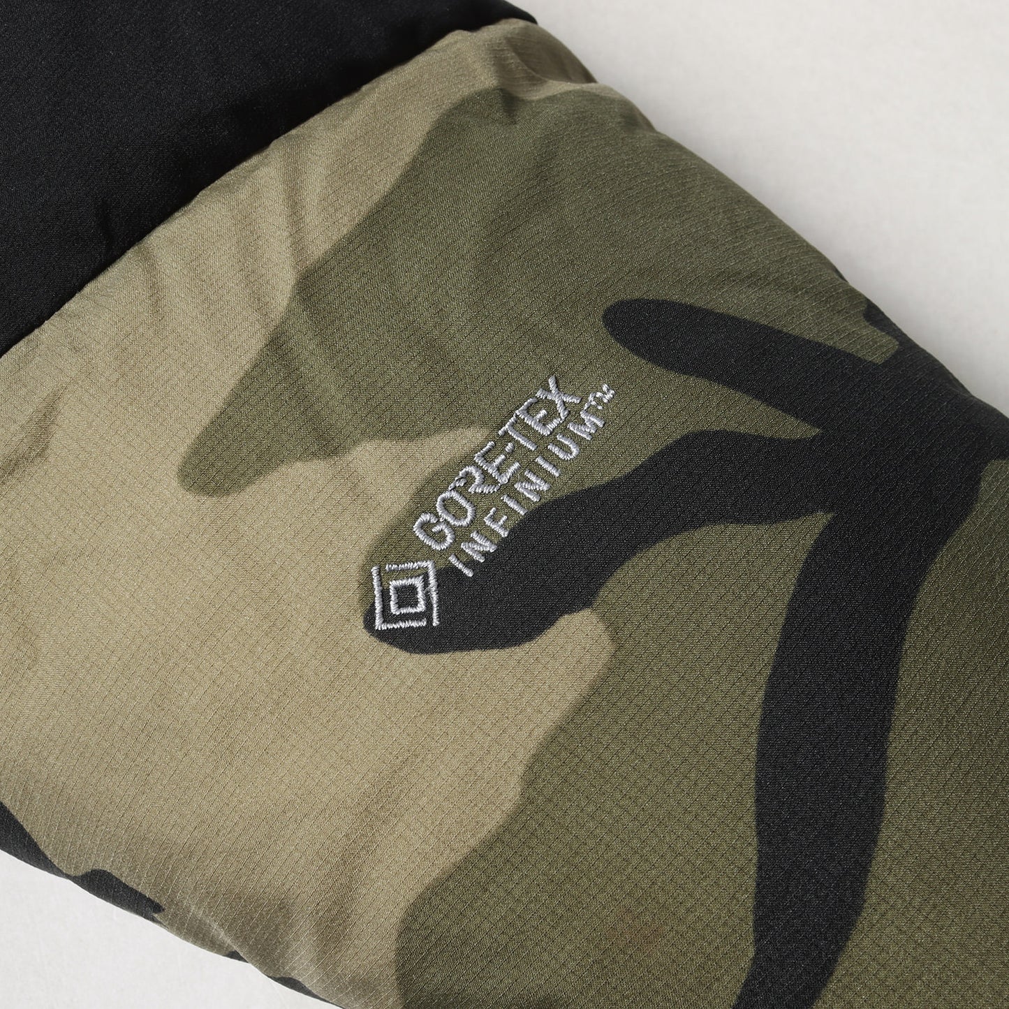 19AW GORE-TEX INFINIUM 迷彩 バルトロライト ダウンジャケット(NOVELTY BALTRO LIGHT JACKET ND91951)