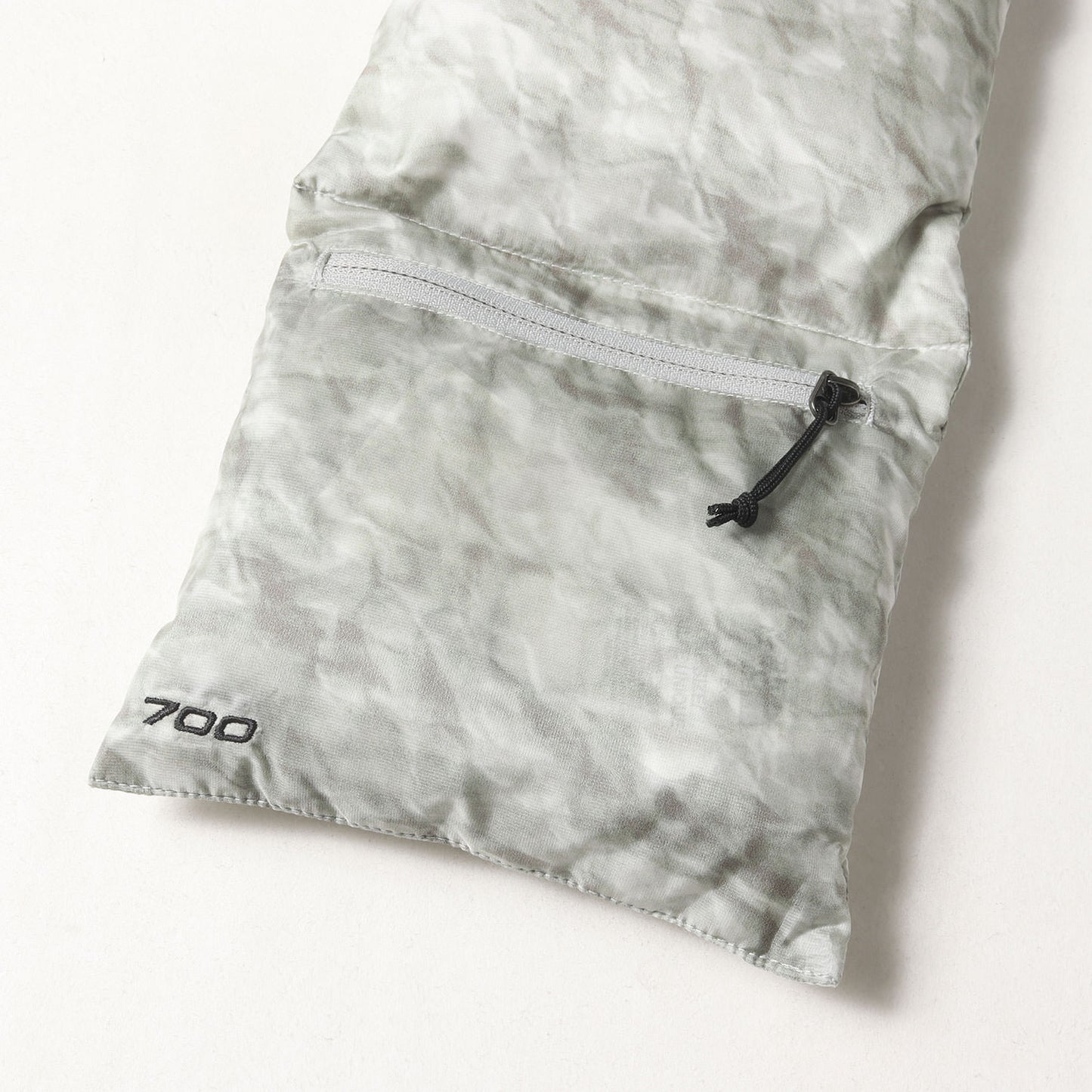 19AW ×THE NORTH FACE ペーパープリント柄 ダウンスカーフ / マフラー(Paper Print 700-Fill Down Scarf)