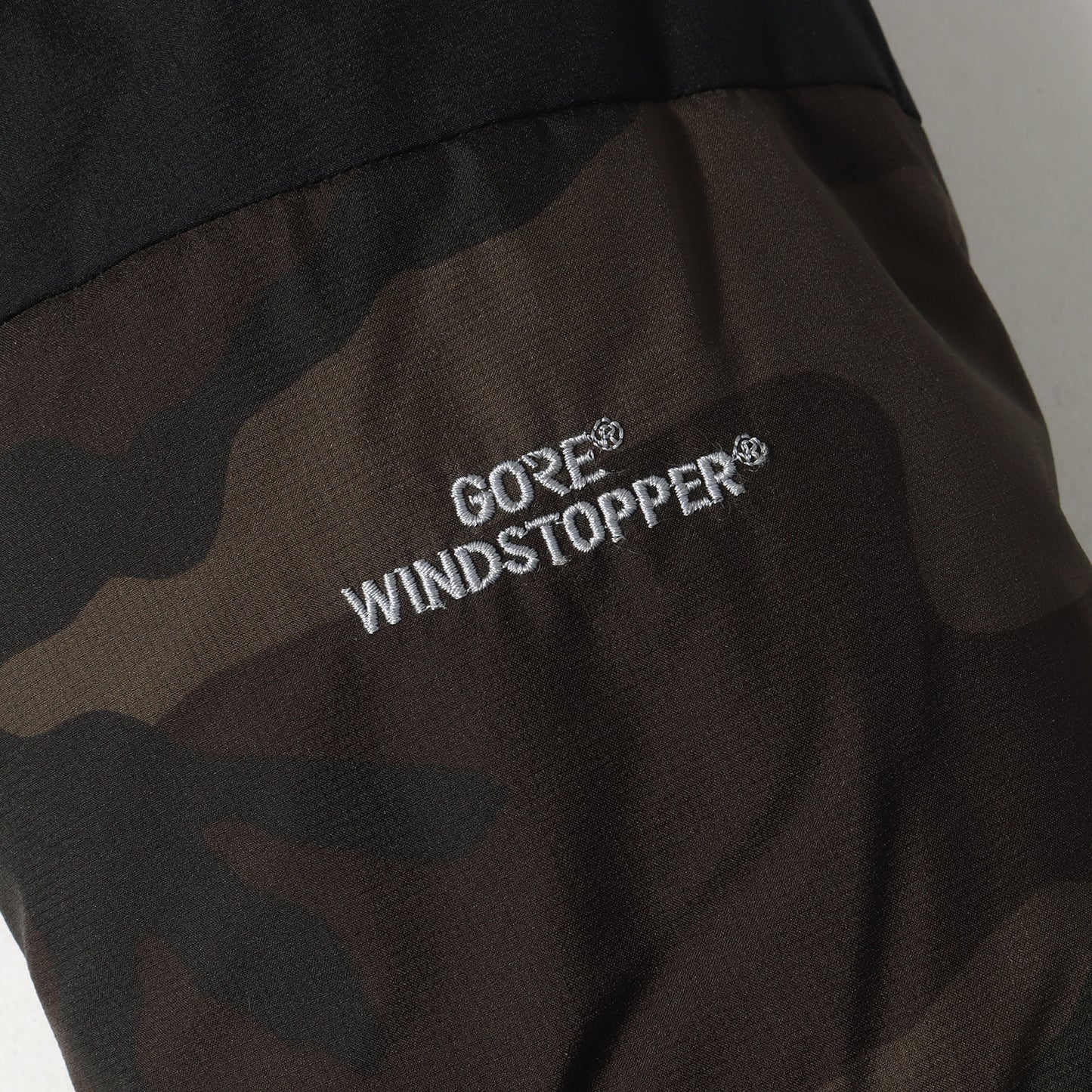GORE WINDSTOPPER 迷彩 バルトロライト ダウンジャケット(Novelty Baltro Light Jacket)