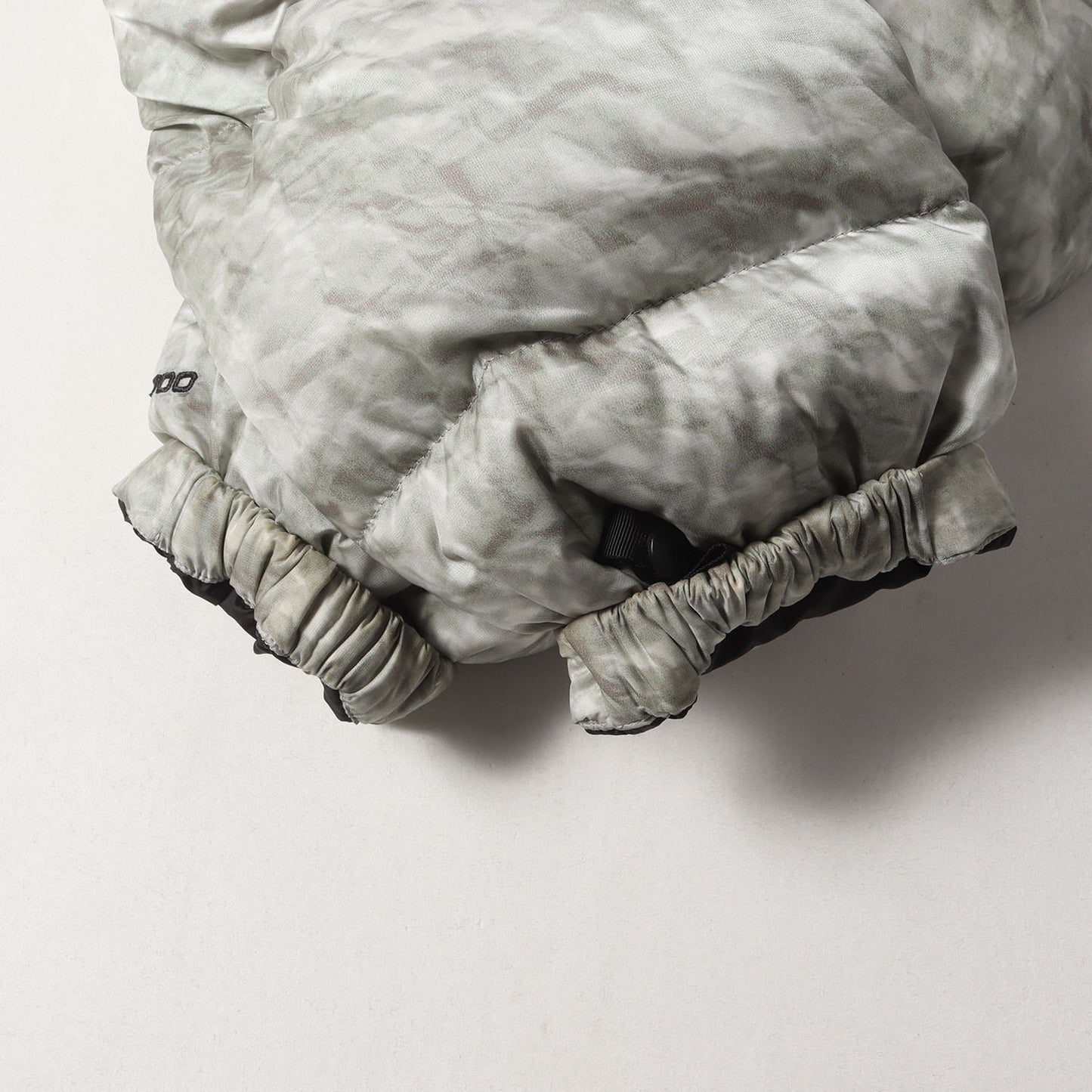 ×THE NORTH FACE ペーパープリント ヌプシ ダウンジャケット(Paper Print Nuptse Jacket)