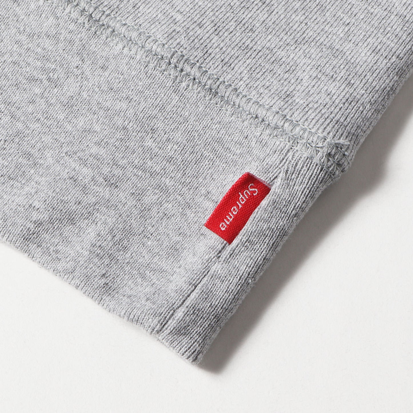 21SS ×KAWS チョーク BOXロゴ スウェットパーカー(Chalk Logo Hooded Sweatshirt)