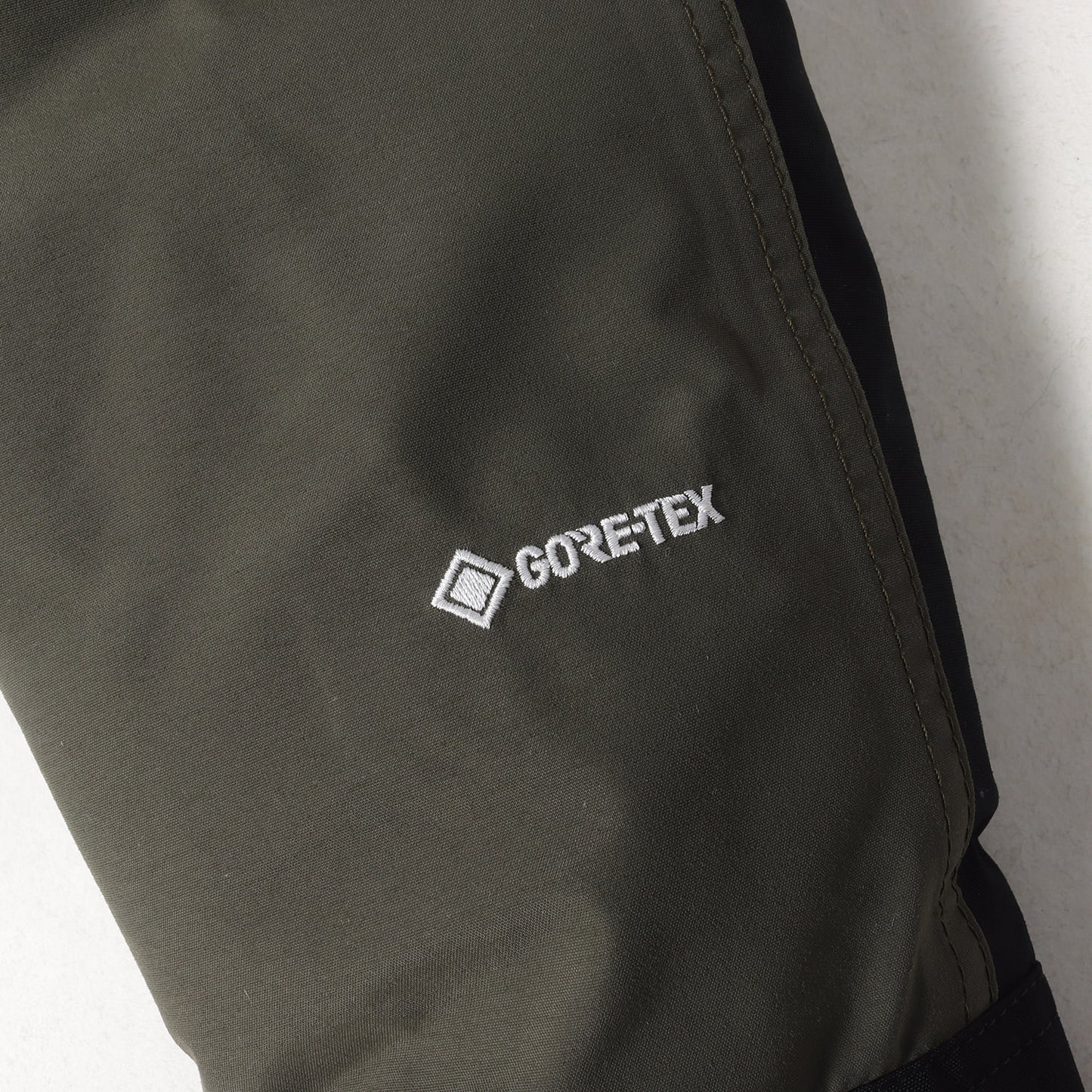 GORE-TEX マウンテン ダウン ジャケット(MOUNTAIN DOWN JACKET)