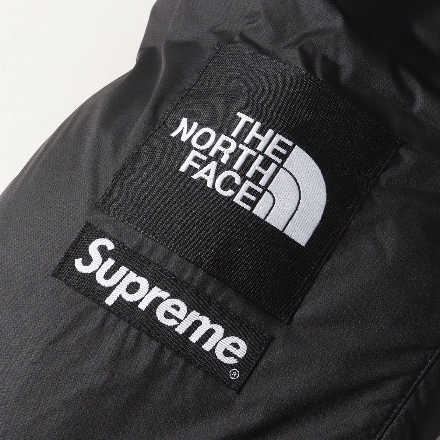 22AW ×THE NORTH FACE ハーフジップ プルオーバー ダウンジャケット(800-Fill Half Zip Hooded Pullover)
