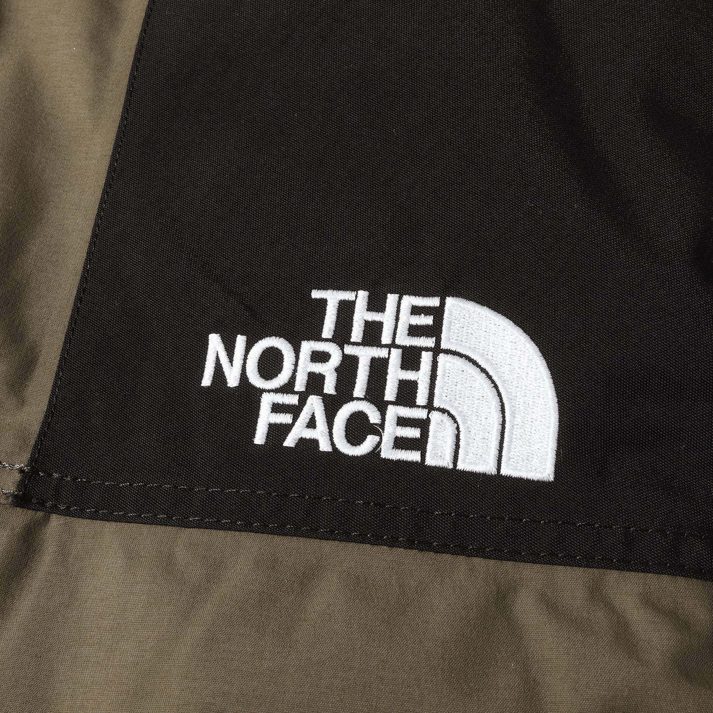 GORE-TEX マウンテンダウン ジャケット(MOUNTAIN DOWN JACKET)