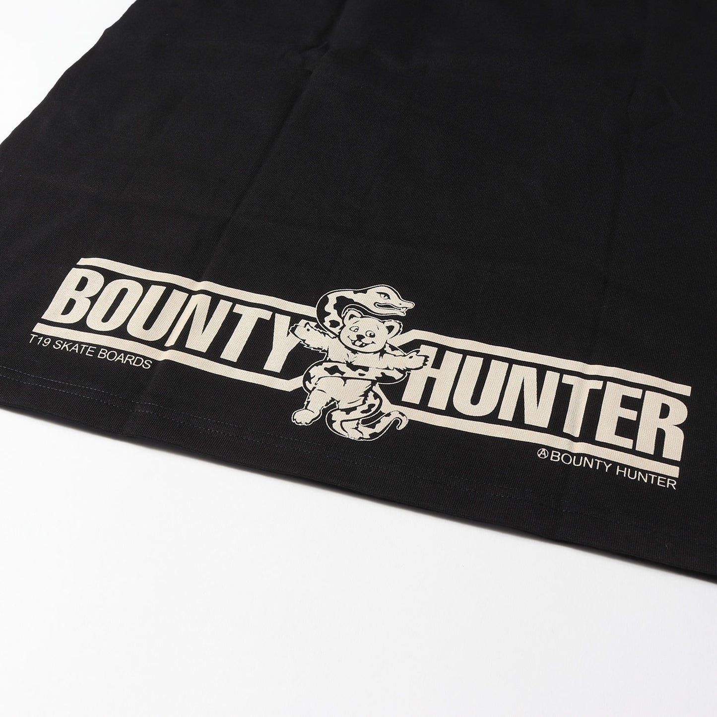 ×T19 クルーネック Tシャツ