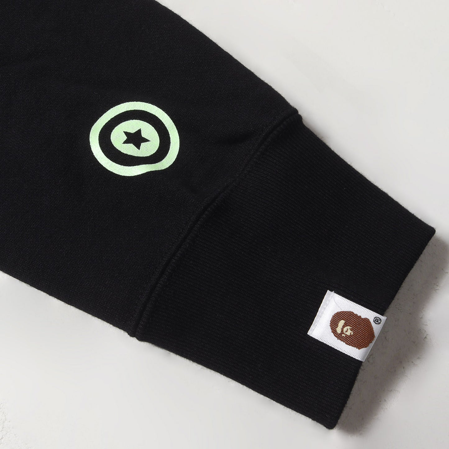 ×BOUNTY HUNTER 蓄光 マッドシャーク フルジップ スウェット パーカー(MAD SHARK ZIP HOODIE)