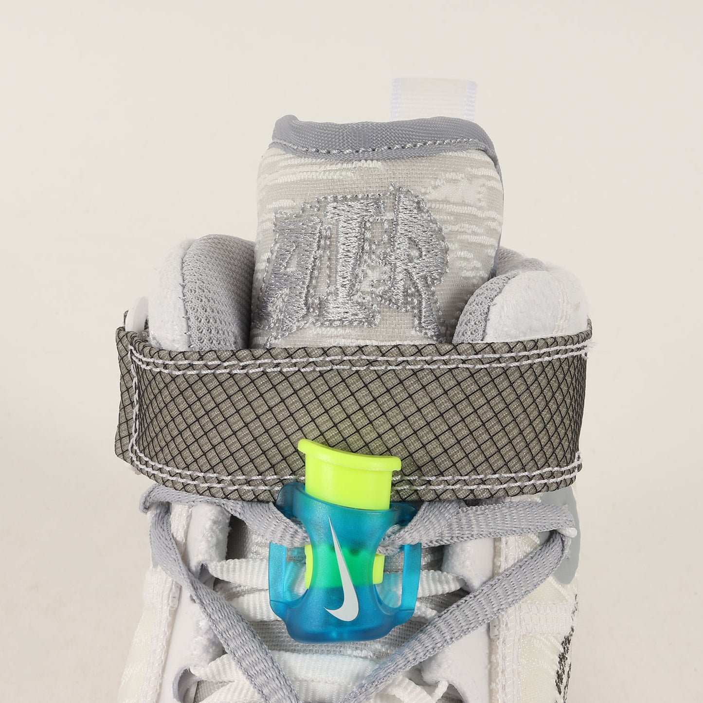 22SS ×NIKE AIR FORCE 1 MID SP (DO6290-100)