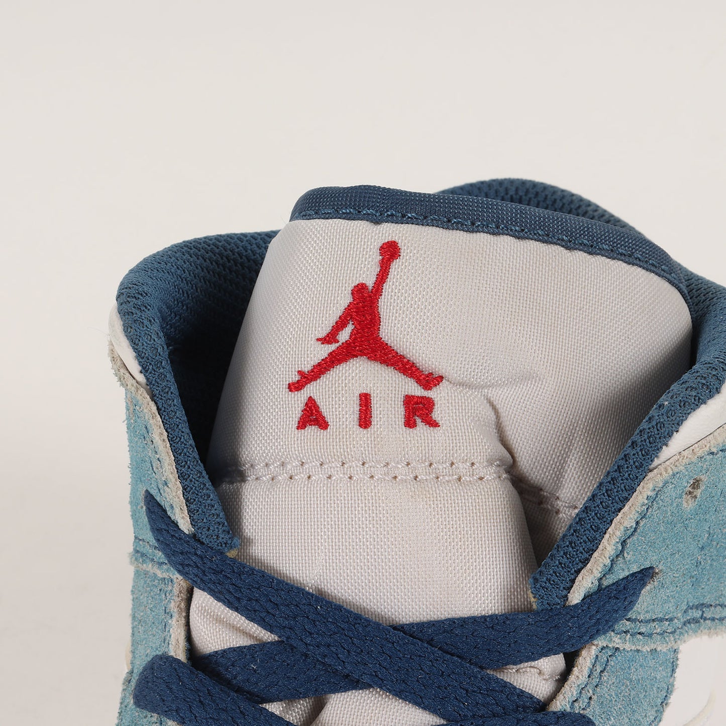 AIR JORDAN 1 MID SE FRENCH BLUE (DN3706-401)