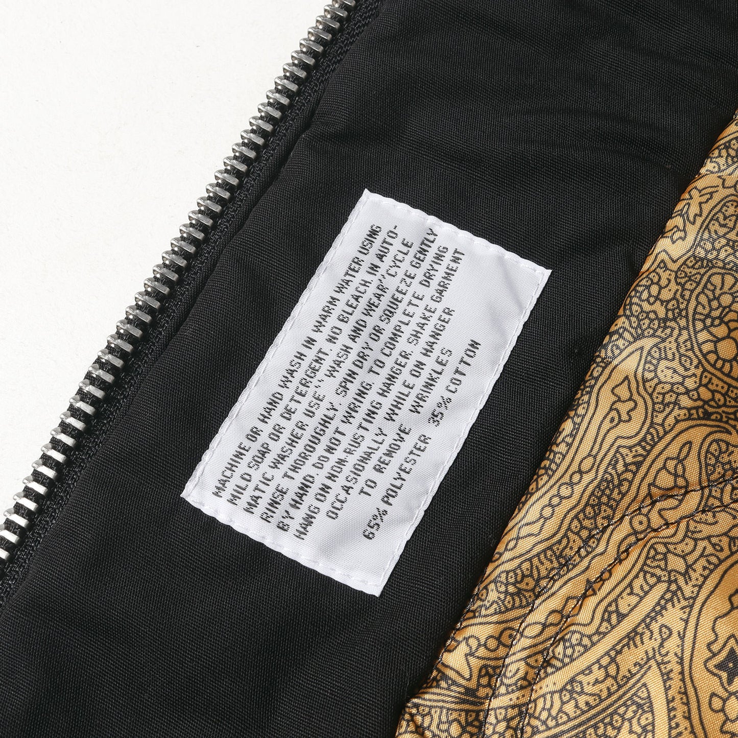 裏地ペイズリー ダービー 中綿 ベスト