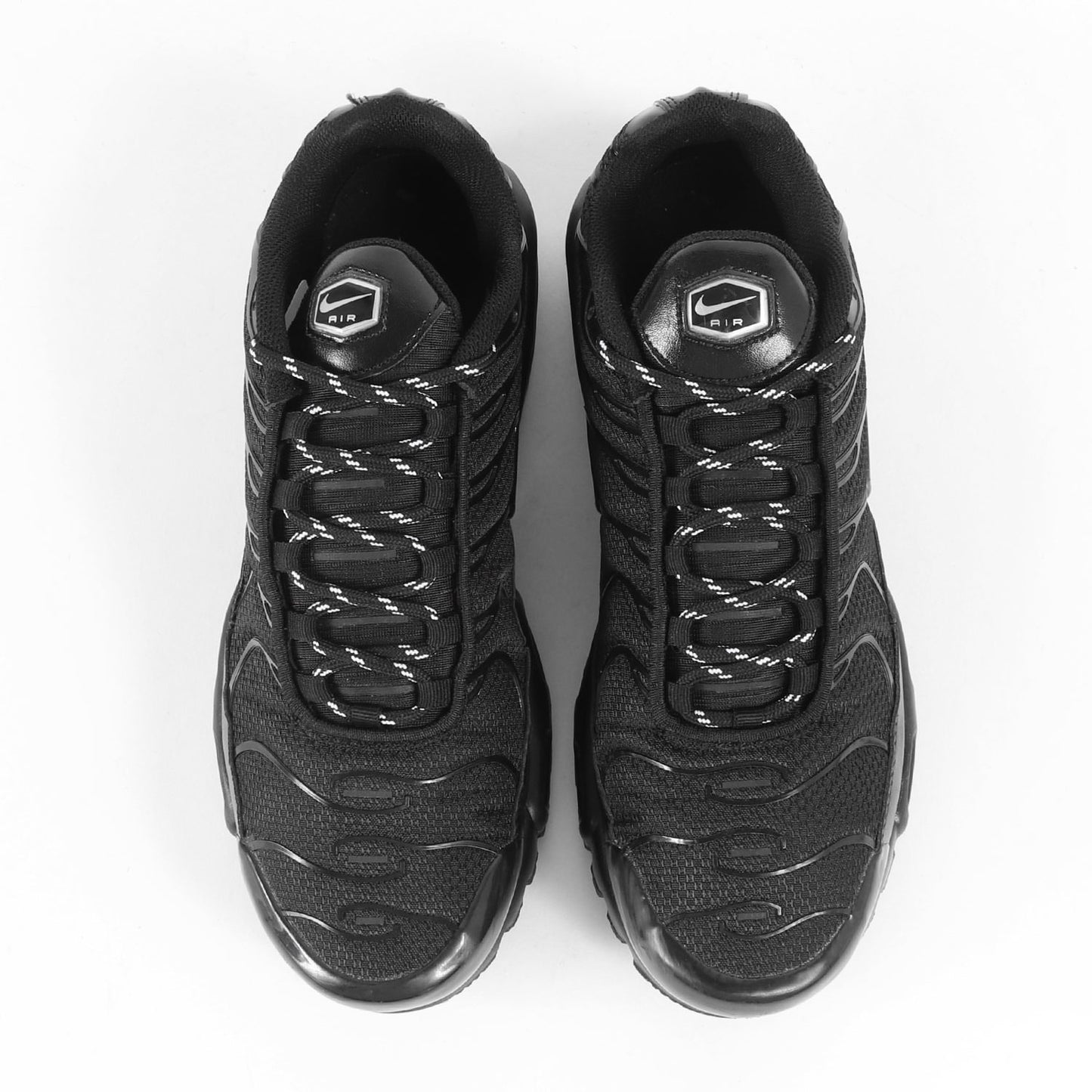 AIR MAX PLUS TRIPLE BLACK (604133-050)