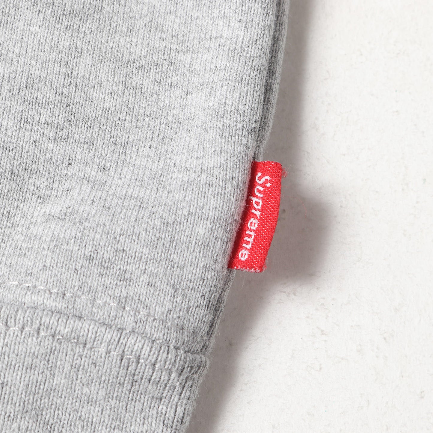 フード アップリケ ジップ スウェット パーカー(Felt Hooded Logo Zip-Up Sweat)