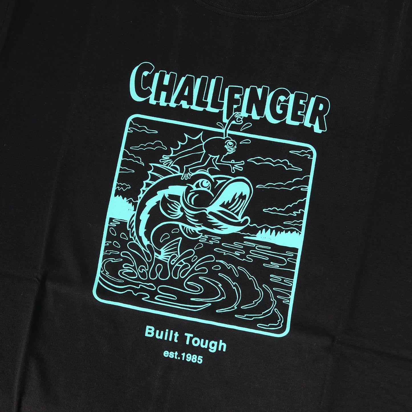 ブラックバス グラフィック Tシャツ(BASS SUNRISE TEE)