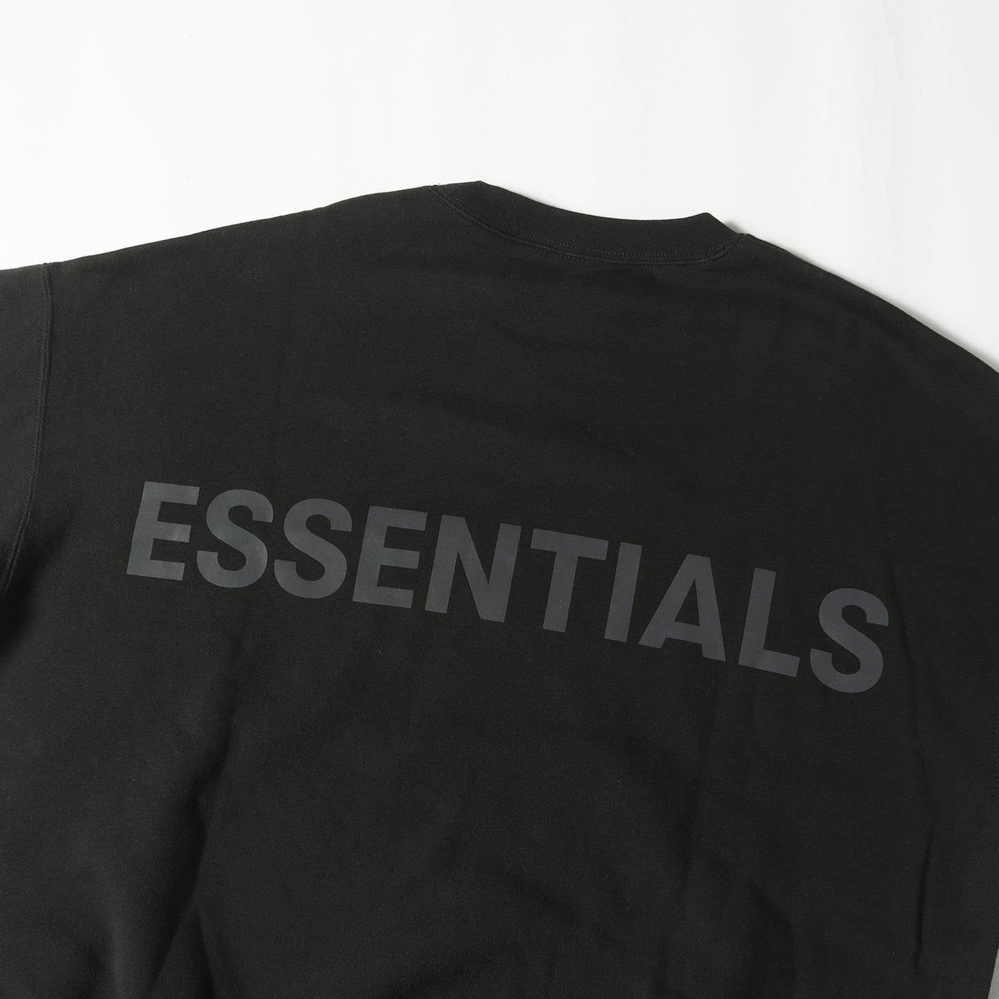 FOG ESSENTIALS リフレクターロゴ クルーネック スウェット