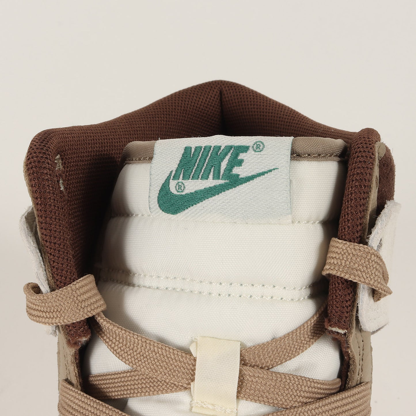 DUNK HI RETRO PRM CHOCOLATE (DH5348-100)