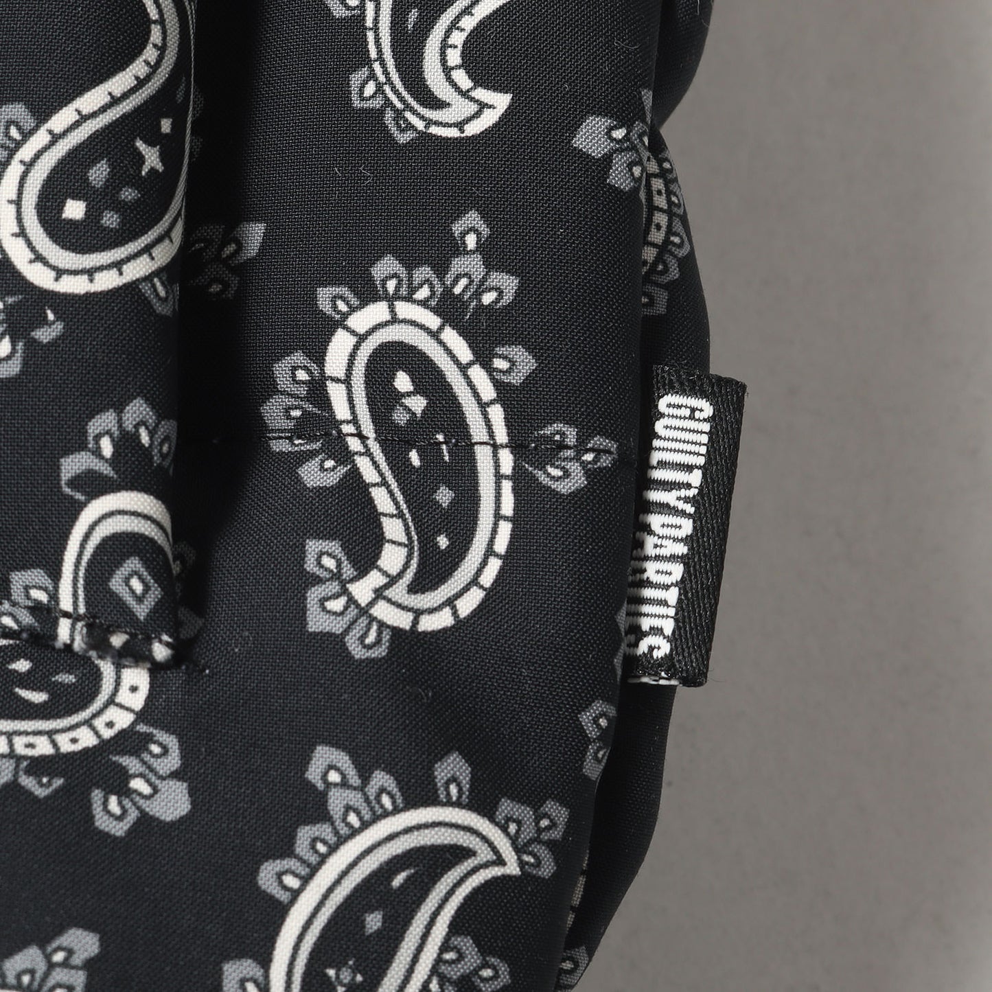 ペイズリー柄 フード ダウンジャケット(PAISLEY HOODED DOWN JACKET)