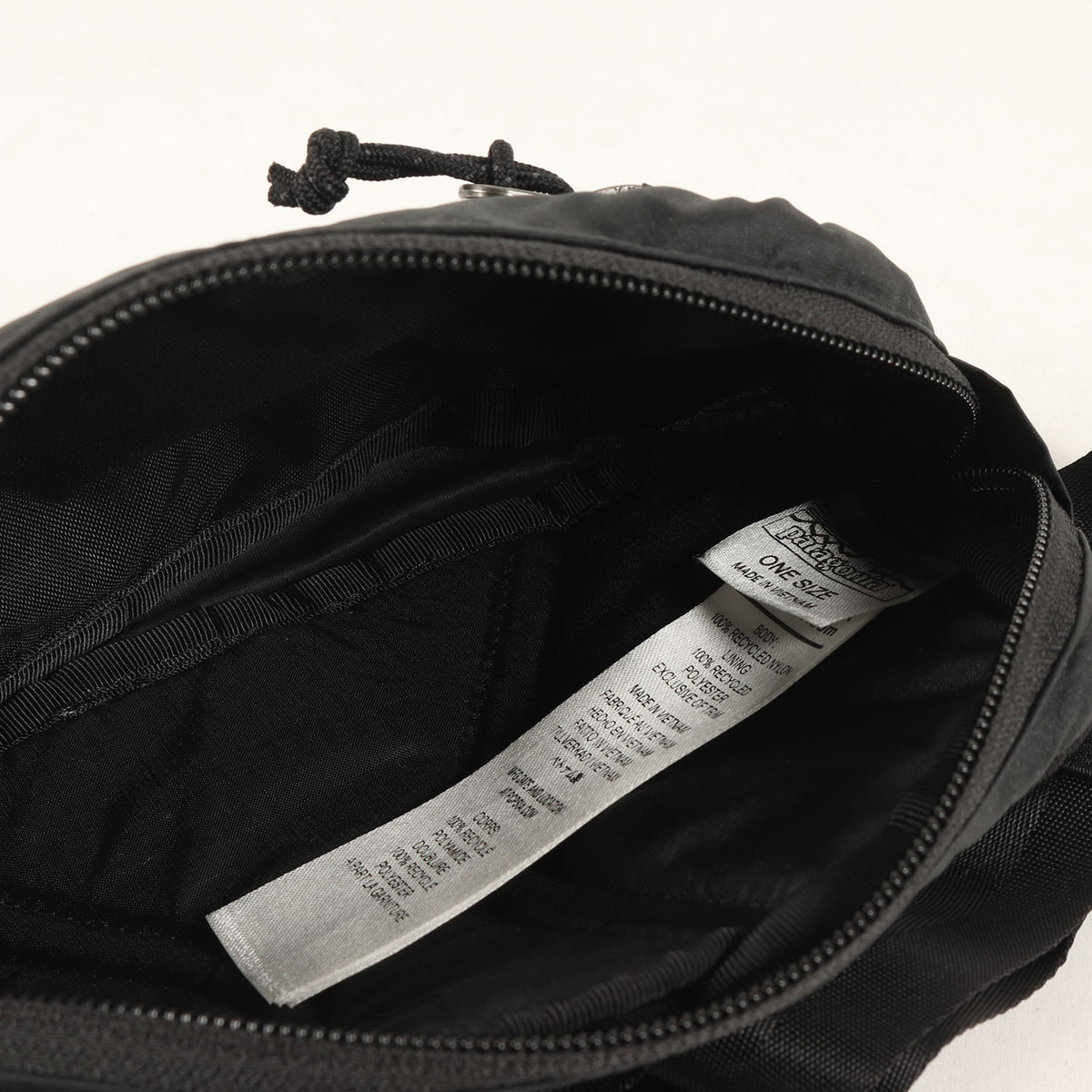 24SS ウルトラライト ブラックホール ミニ ヒップ パック(Ultralight Black Hole Mini Hip Pack)