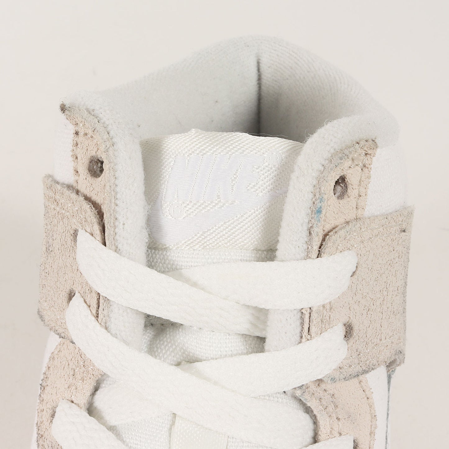 DUNK HI RETRO PRM CRACKED LEATHER (DV0822-100)