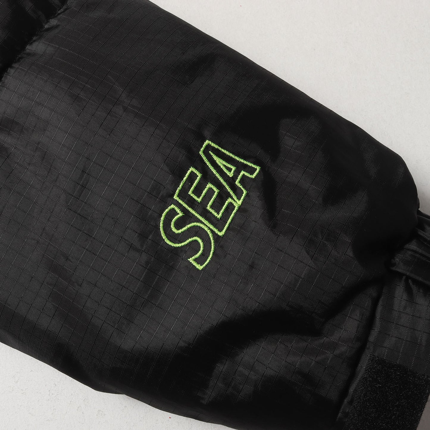 リップストップナイロン フード付き 中綿 ジャケット(Monster parka)