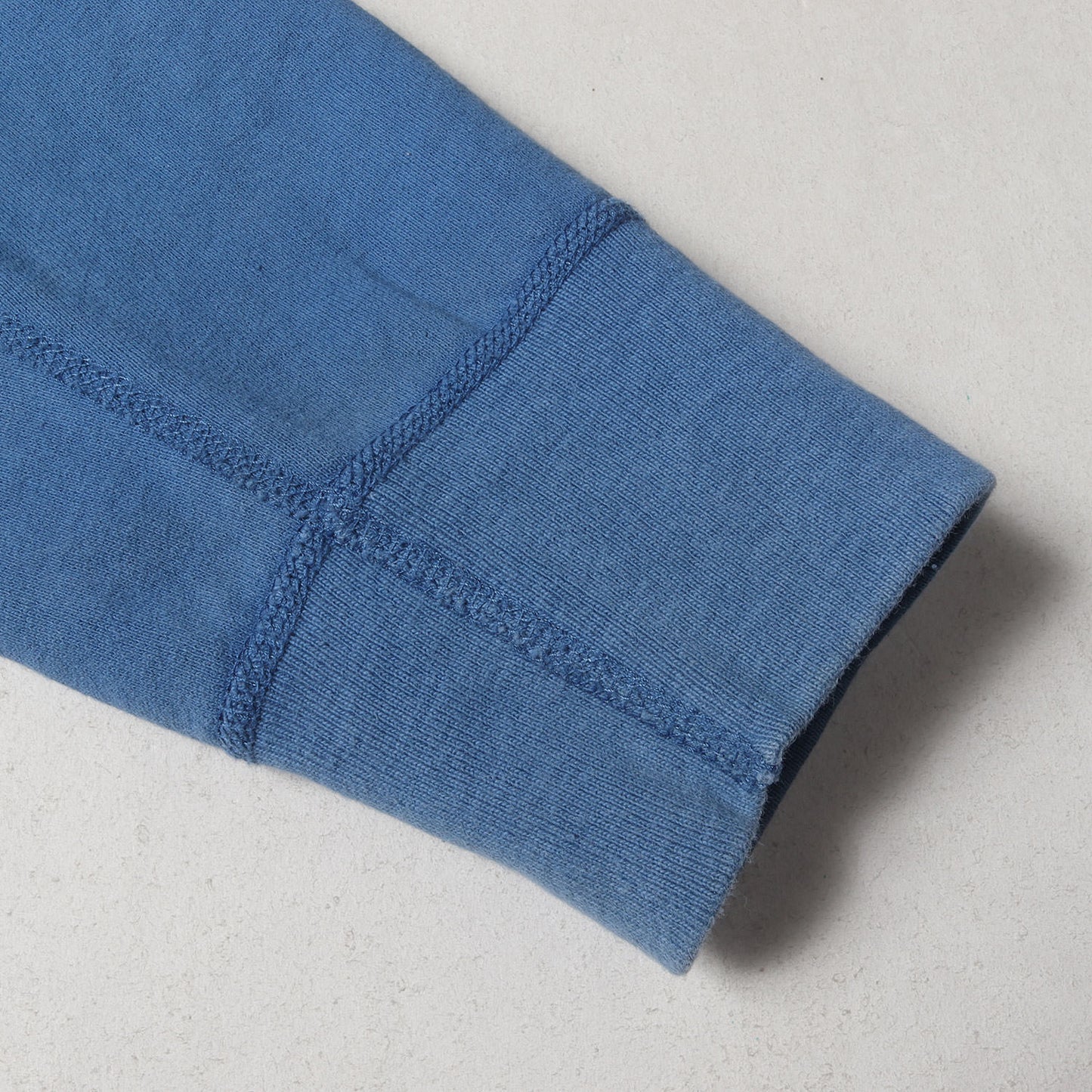 袖パッチ付き スウェット パーカー(Sleeve Patch Hooded Sweatshirt)