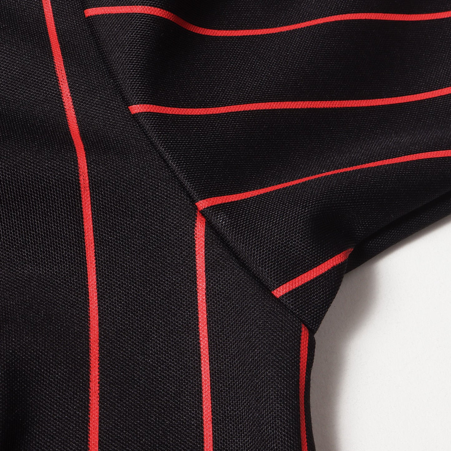 バーチカルロゴ ベースボールシャツ(Vertical Logo Baseball Jersey)