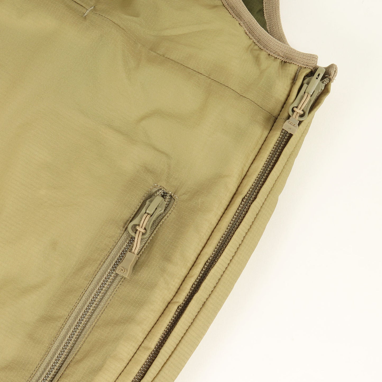 22AW テック リバーシブル プルオーバー 中綿 ベスト (TECH REVERSIBLE PULLOVER PUFF VEST)