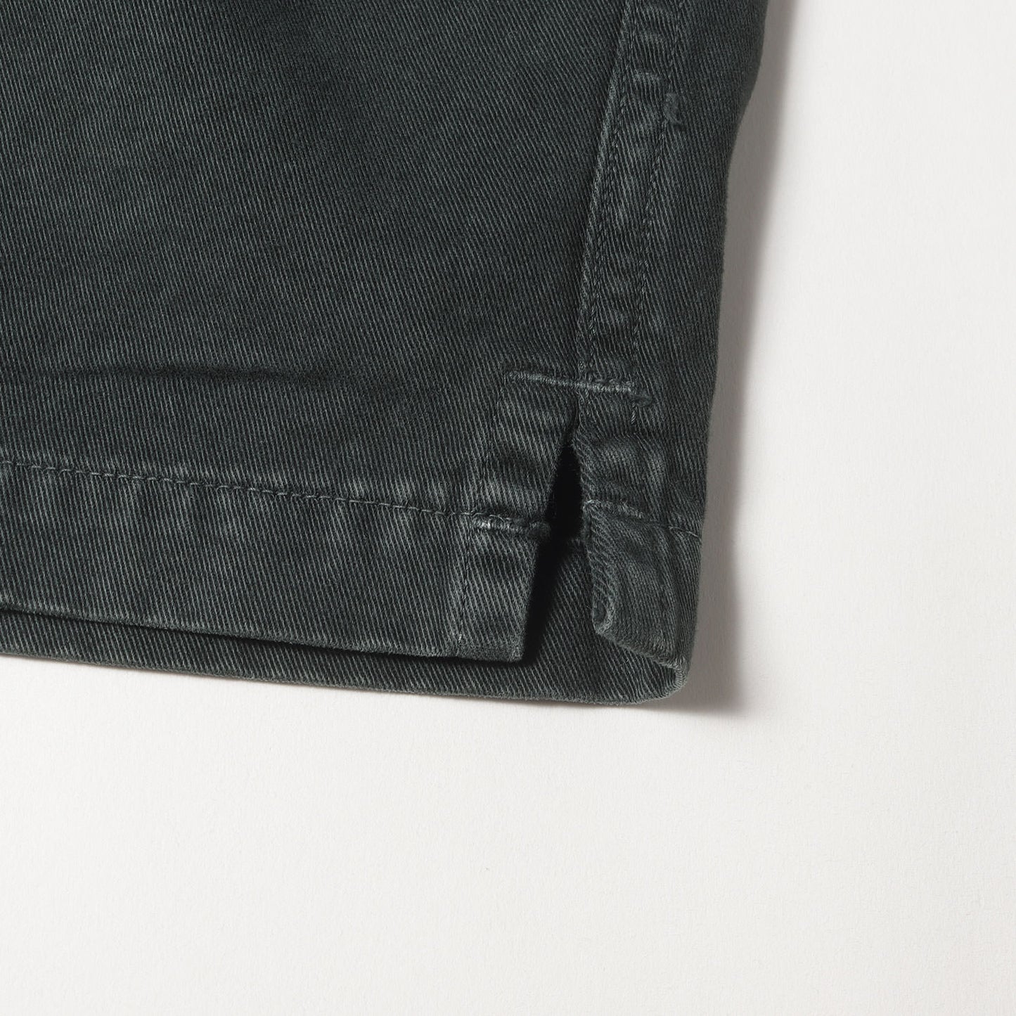 チノクロス アンクルカット パンツ(CLERK ANKLE CUT TROUSERS RELAX FIT COTTON CHINO CLOTH OVERDYED)