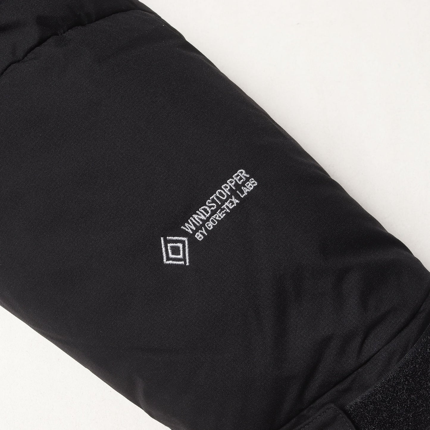 GORE-TEX WINDSTOPER バルトロライト ダウンジャケット (Baltro Light Jacket)
