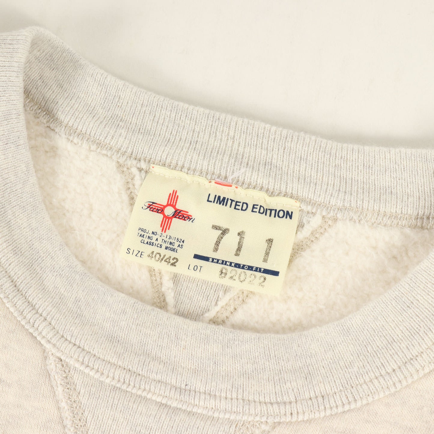 LIMITED EDITION 両V 無地 セットインスリーブ スウェット