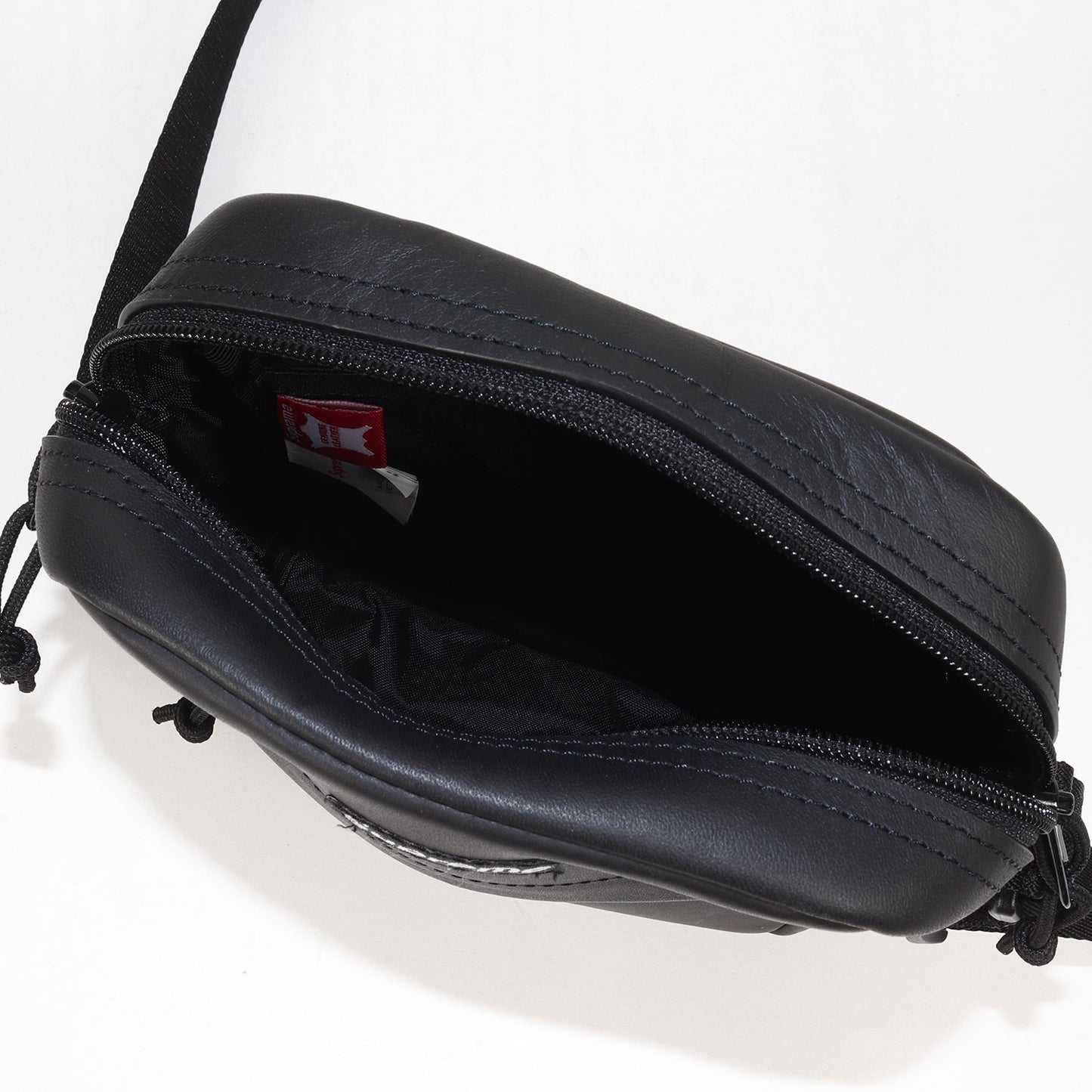 23AW カウレザー ショルダーバッグ(Leather Shoulder Bag)