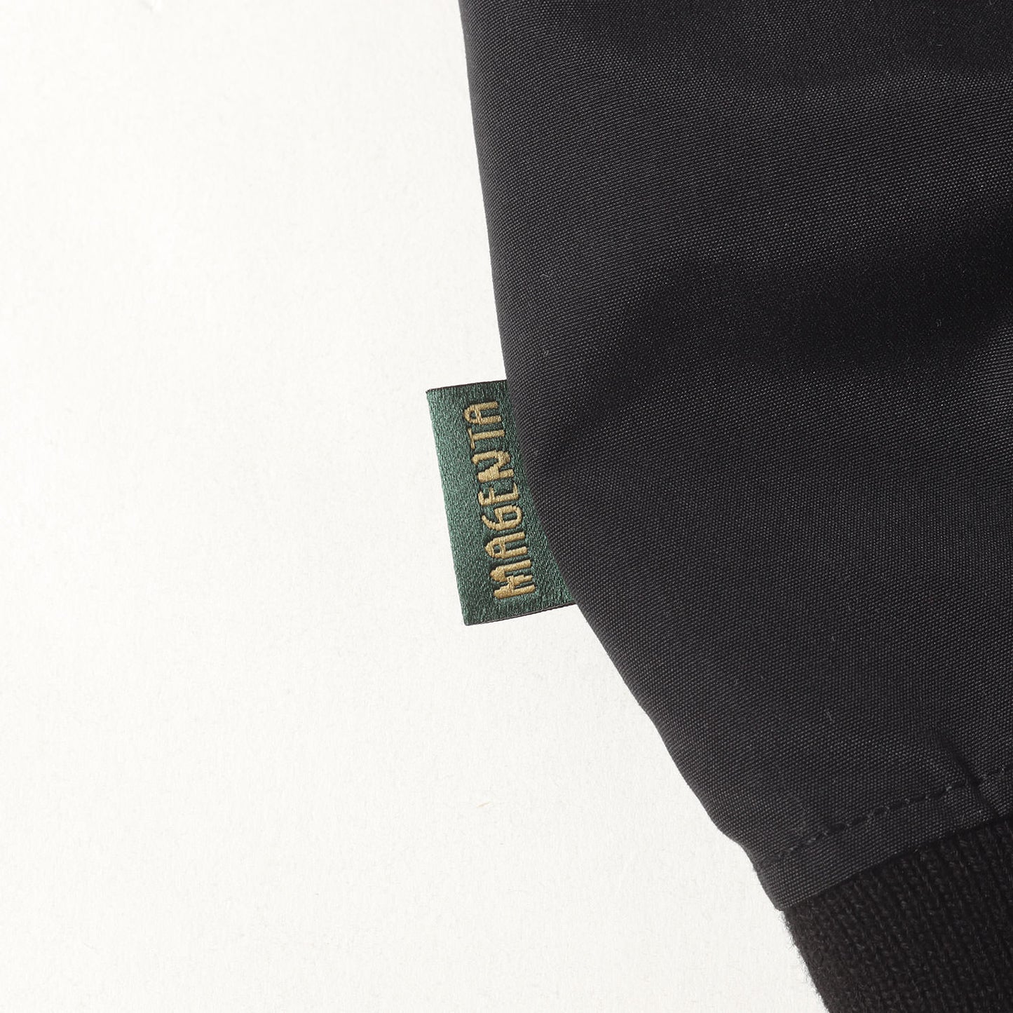 Vネック プルオーバー トップ(TRES TECH V NECK)