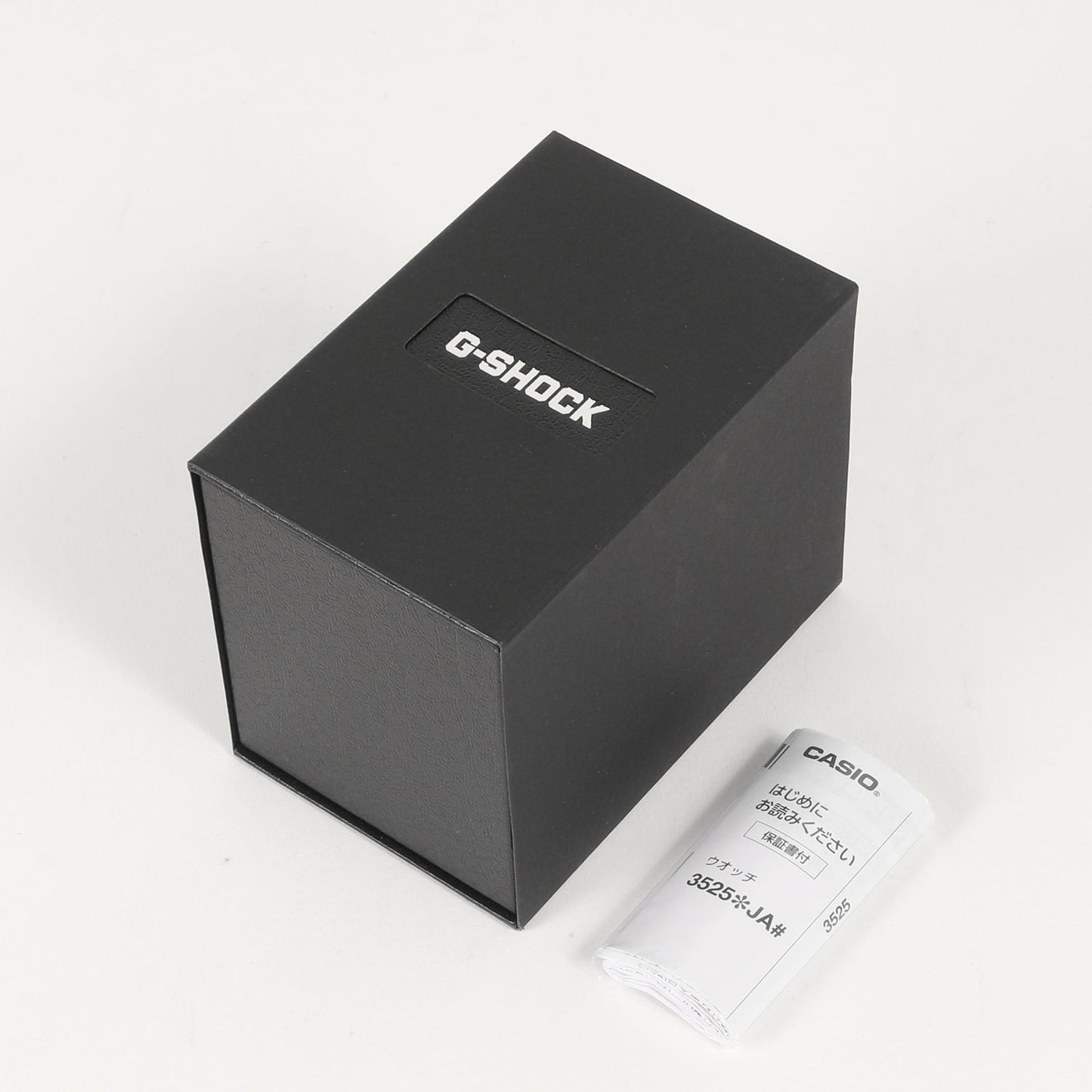 GM-5600U-1JF メタルカバード 腕時計 / ウォッチ