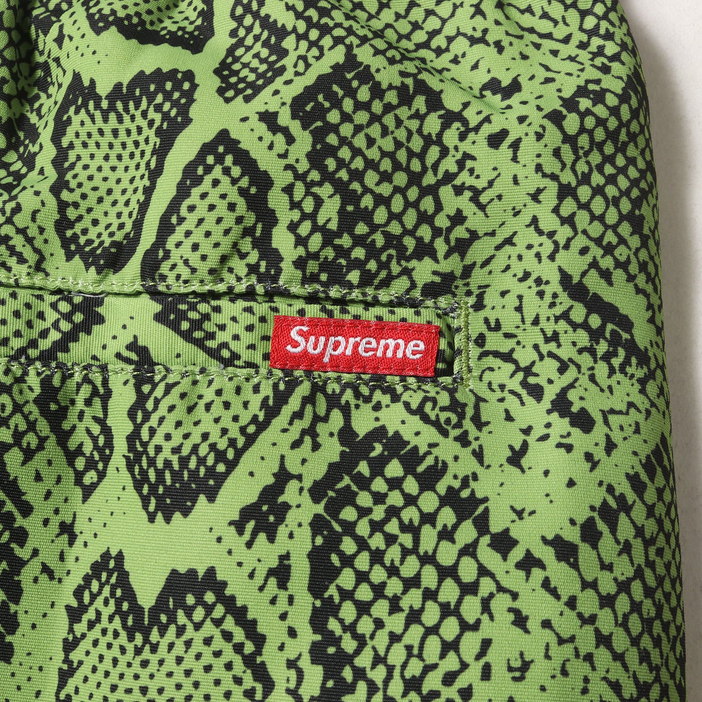 スネーク柄 ウェビングベルト イージーショーツ(Snake Belted Short)