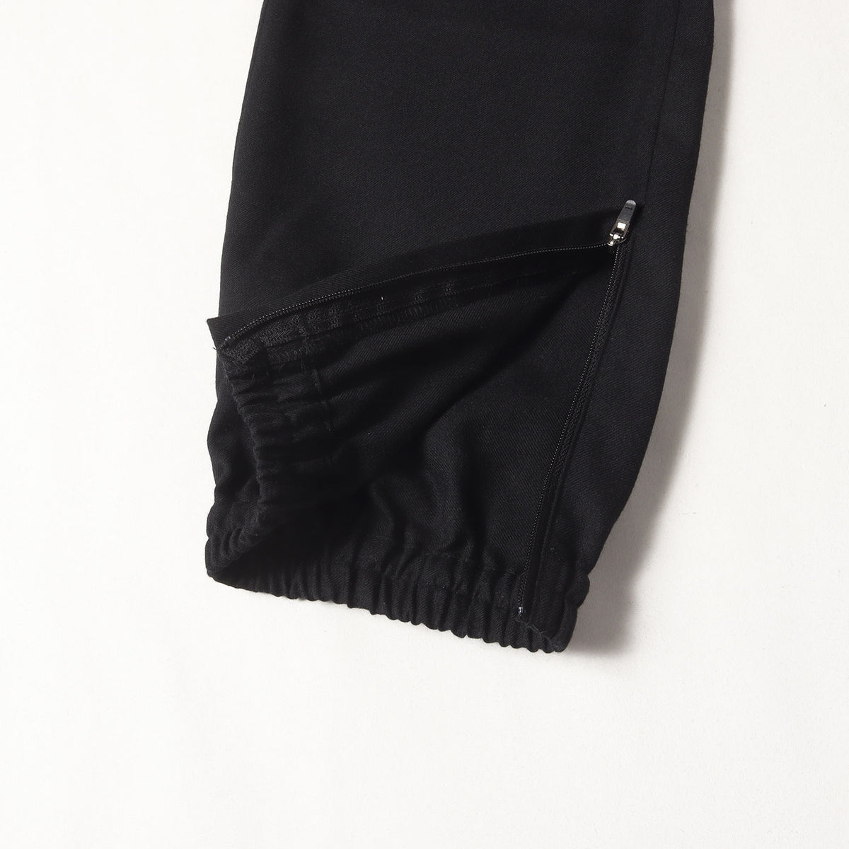 23AW ストレッチ ウールツイル イージーパンツ(STRETCH WOOL HEM SHIRRING STANDARD EASY PANTS)