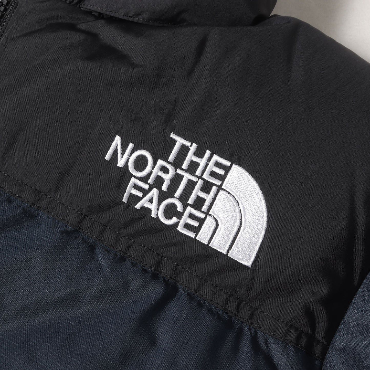 ヌプシ ダウンジャケット (Nuptse Jacket)