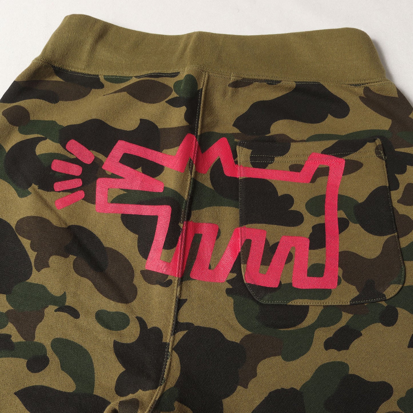 ×Keith Haring 1stカモ 猿迷彩 スウェットパンツ