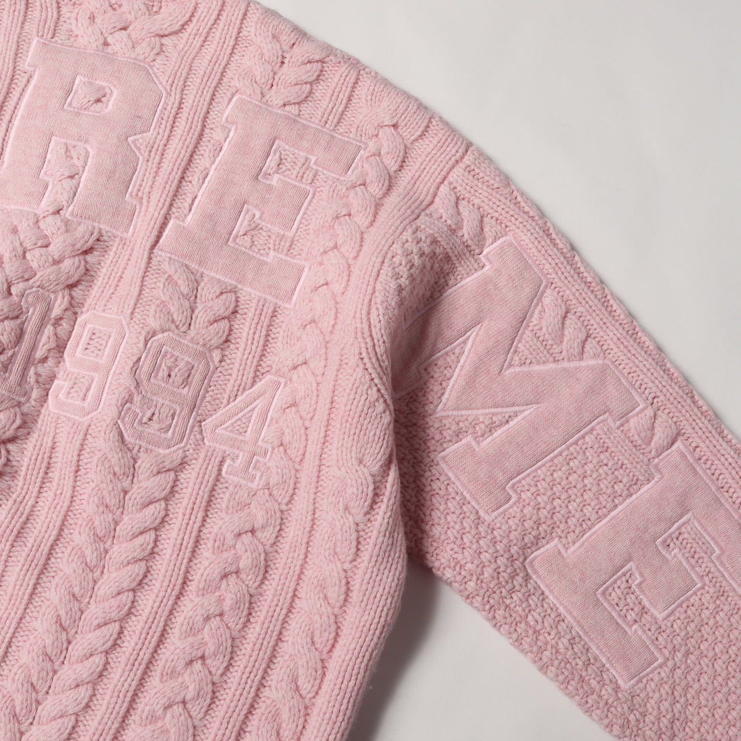 23AW ビッグロゴ ケーブル編み ウールニット セーター(Appliqu Cable Knit Sweater)