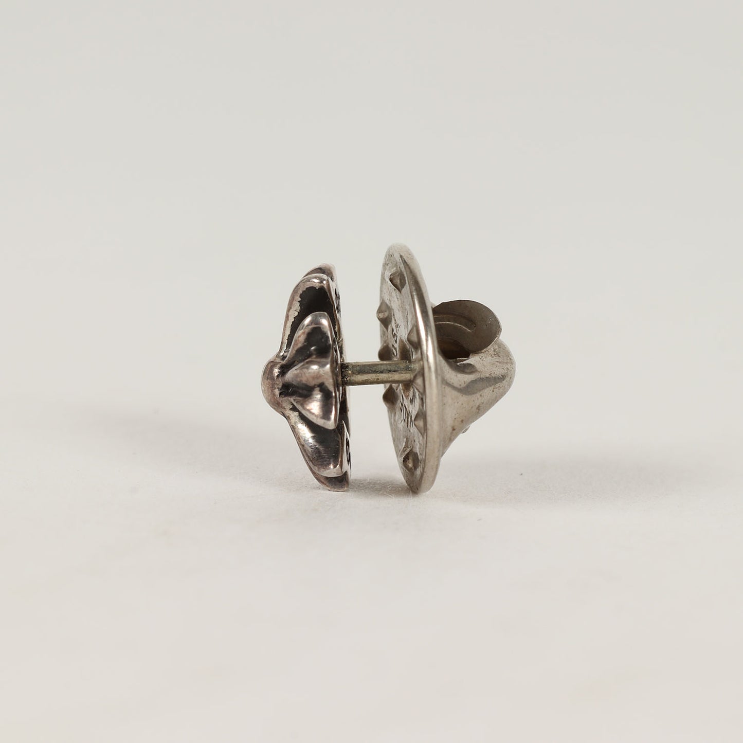 CHプラス ピンバッチ / ピンズ(STICK PIN CH PLUS#2)