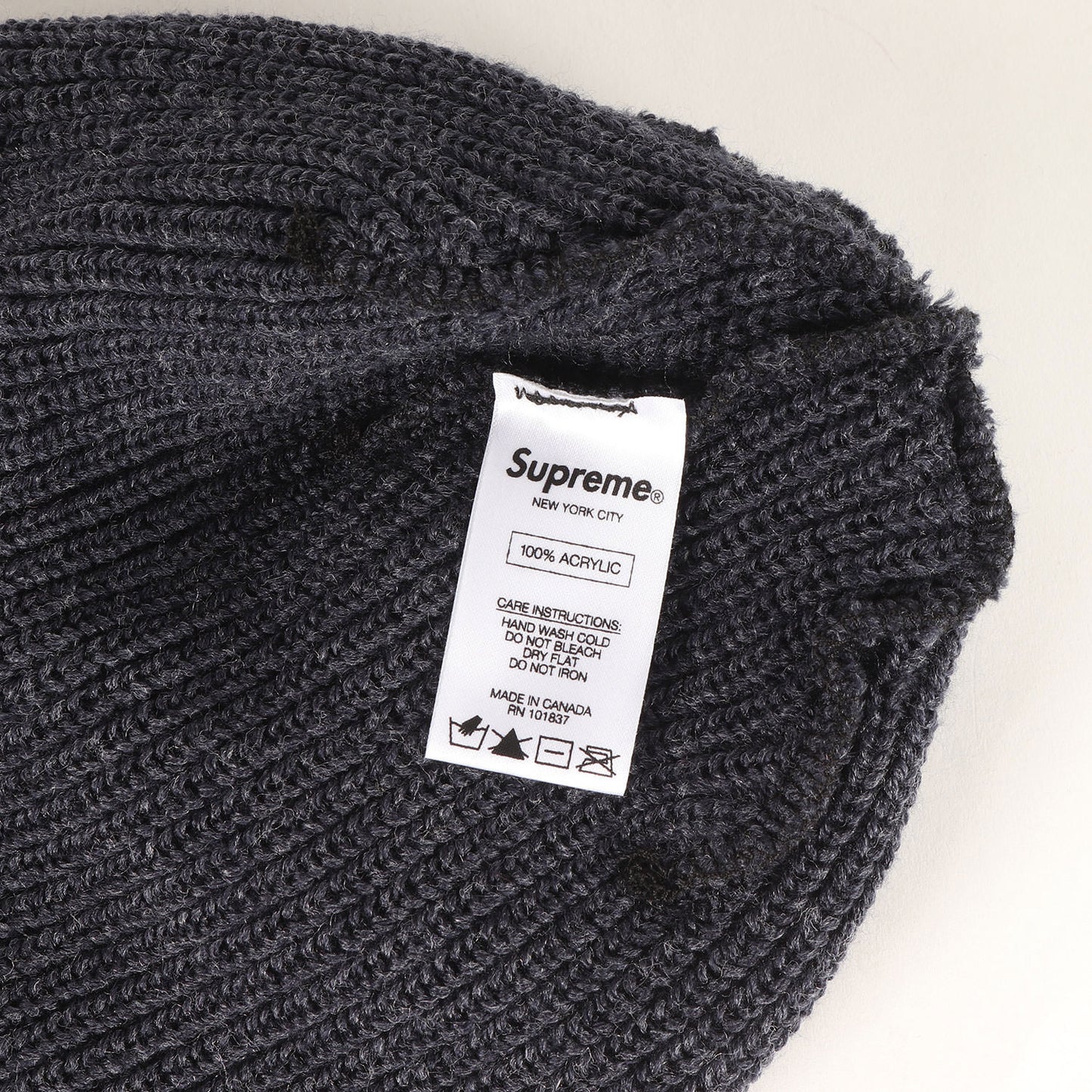 スモールBOXロゴ ニット ビーニー(Small Box Logo Beanie)