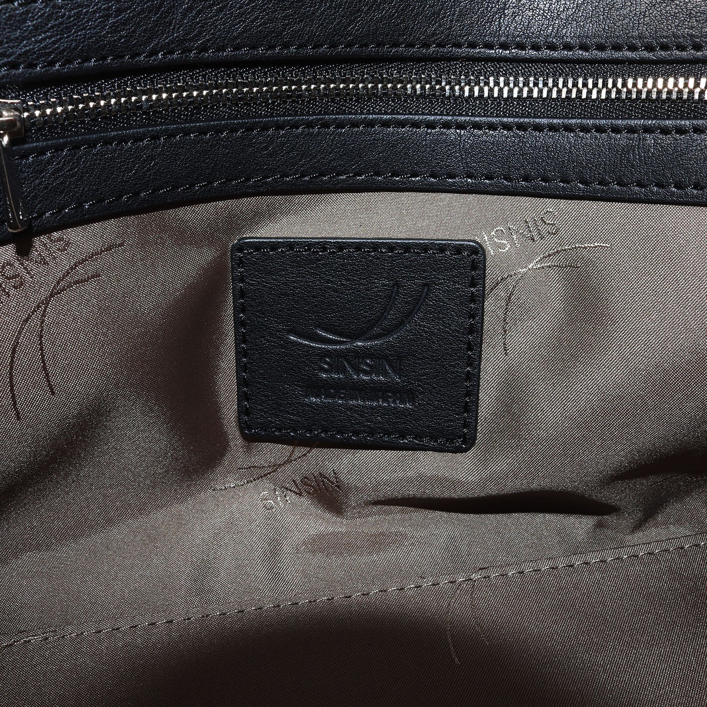 大人革袋 小 II ヨコ型 マテーラレザー トートバッグ