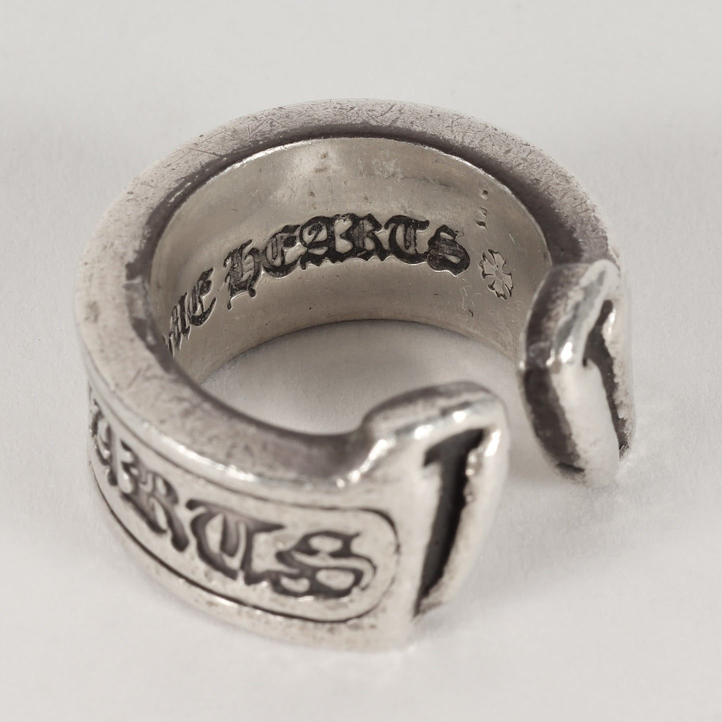 スモール スクロール ラベル リング(LG SCROLL LABE)