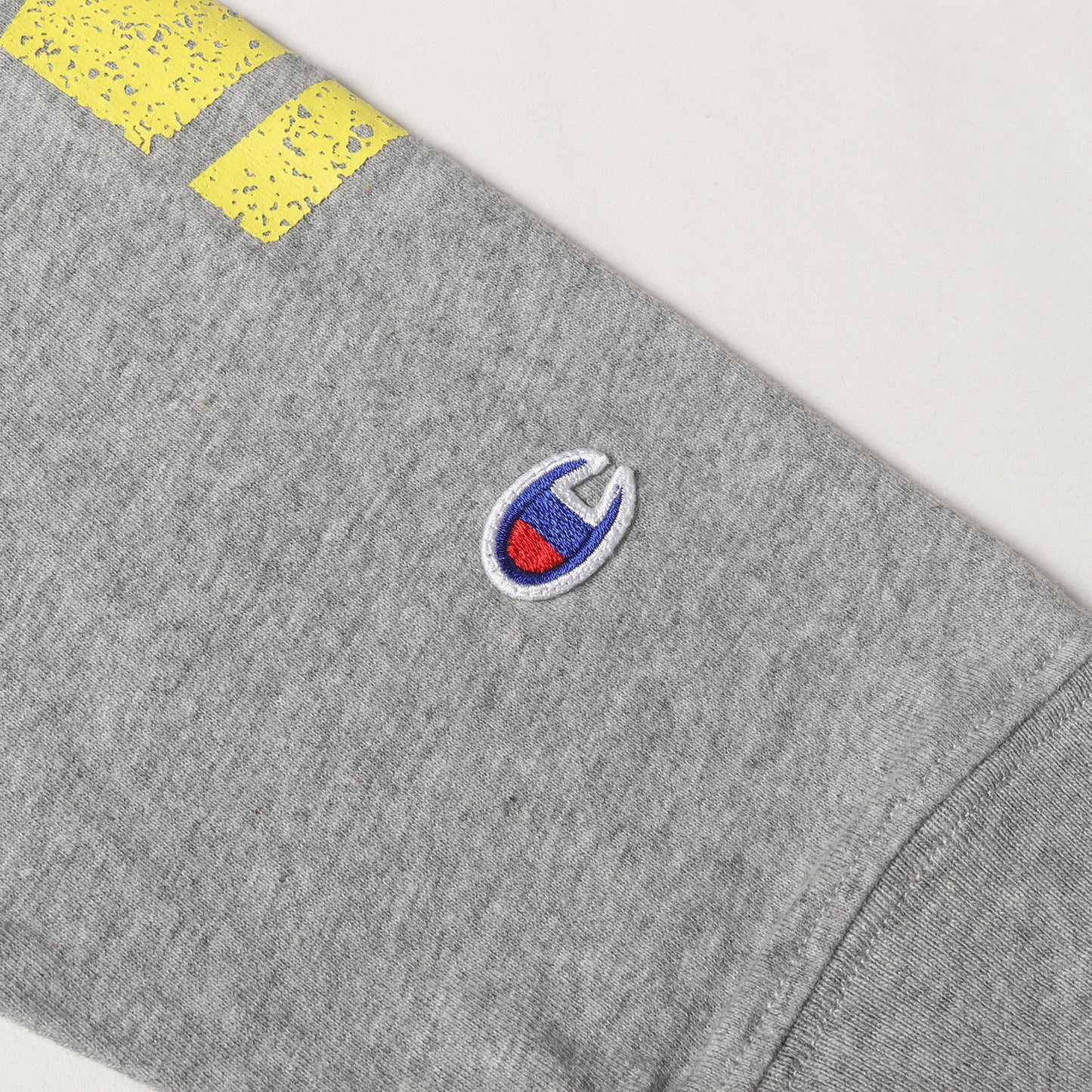 ×Champion ロゴプリント ロングスリーブ Tシャツ