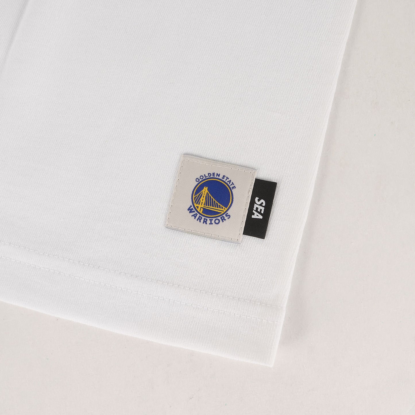 25AW ×NBA ゴールデンステート・ウォリアーズ チームロゴ Tシャツ(NBA GOLDEN STATE TEE)
