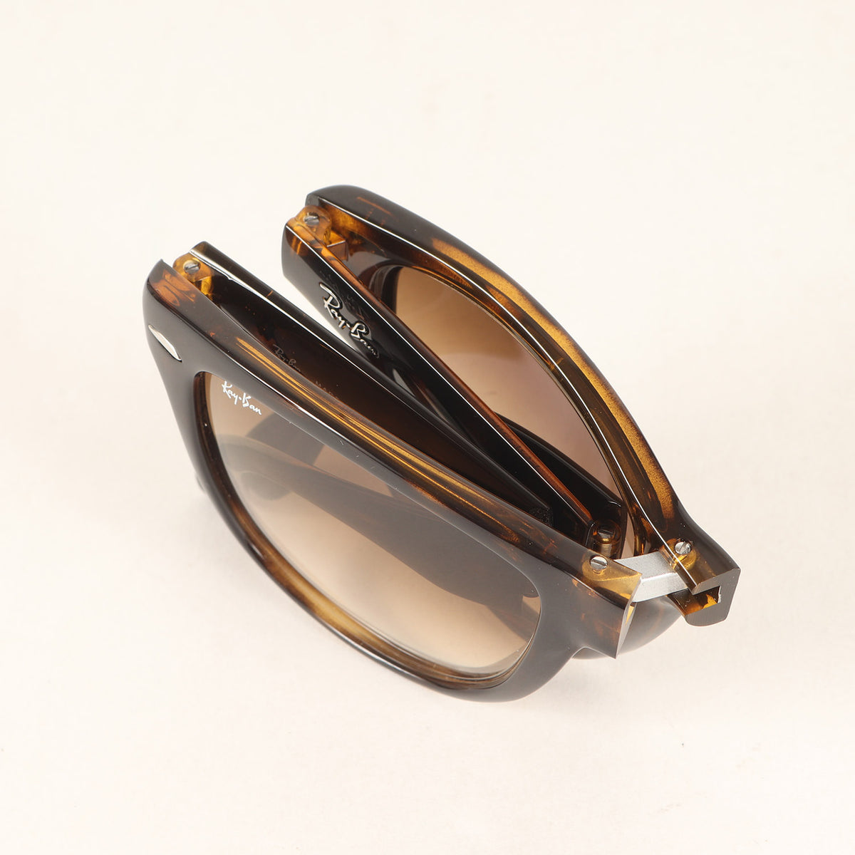 折りたたみ式 ウェイファーラー フォールディング サングラス(WAYFARER FOLDING CLASSIC RB4105 710/51)