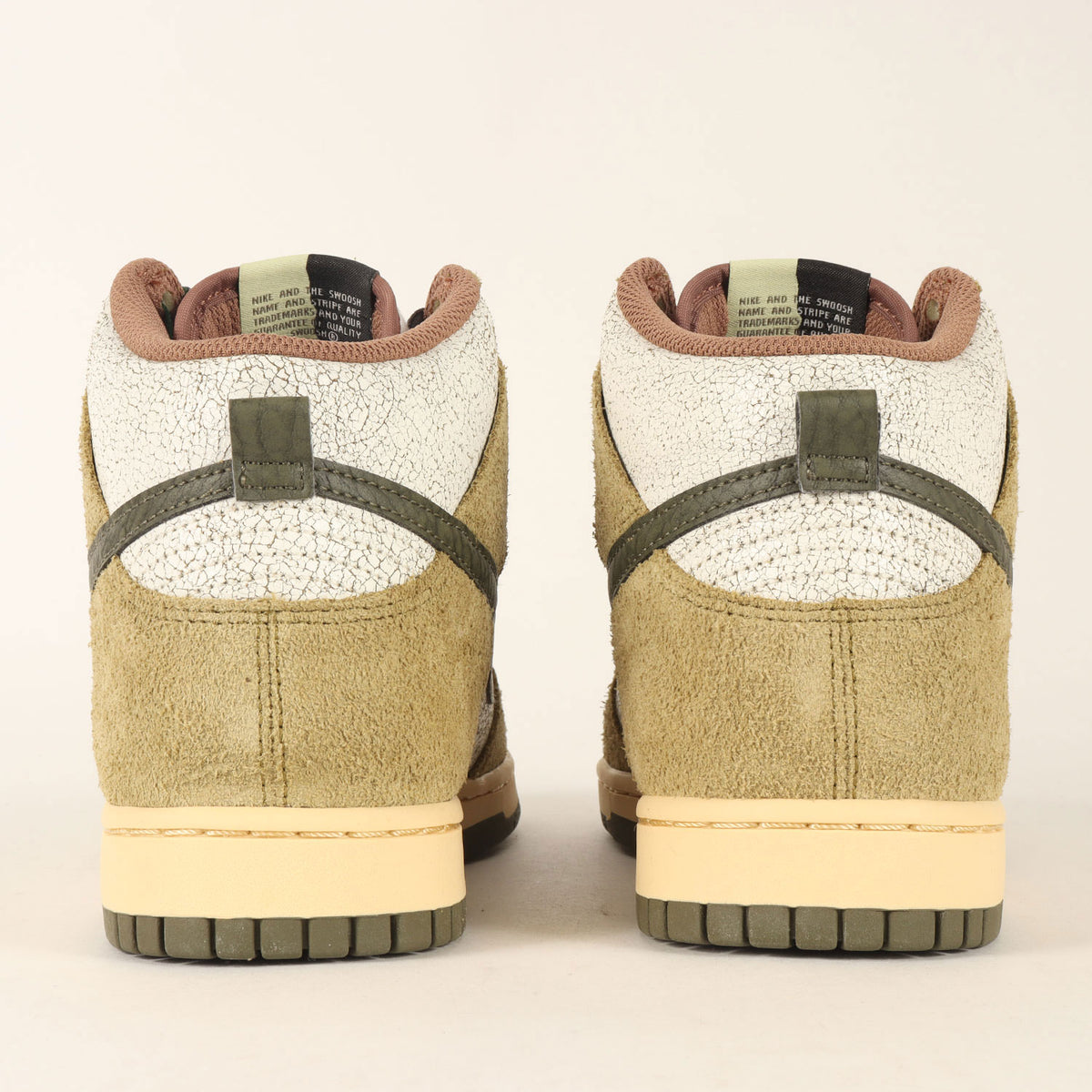 日本未発売 DUNK HI RETRO RE-RAW (DO6713-300)