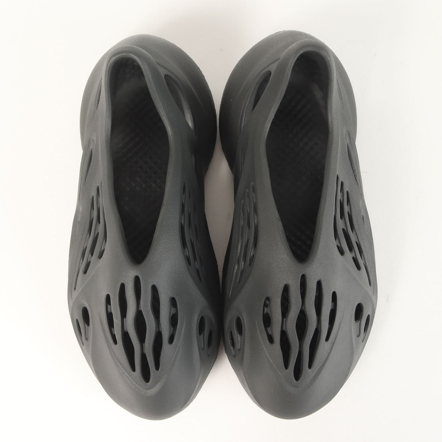 23SS YEEZY FOAM RUNNER CARBON (IG5349)