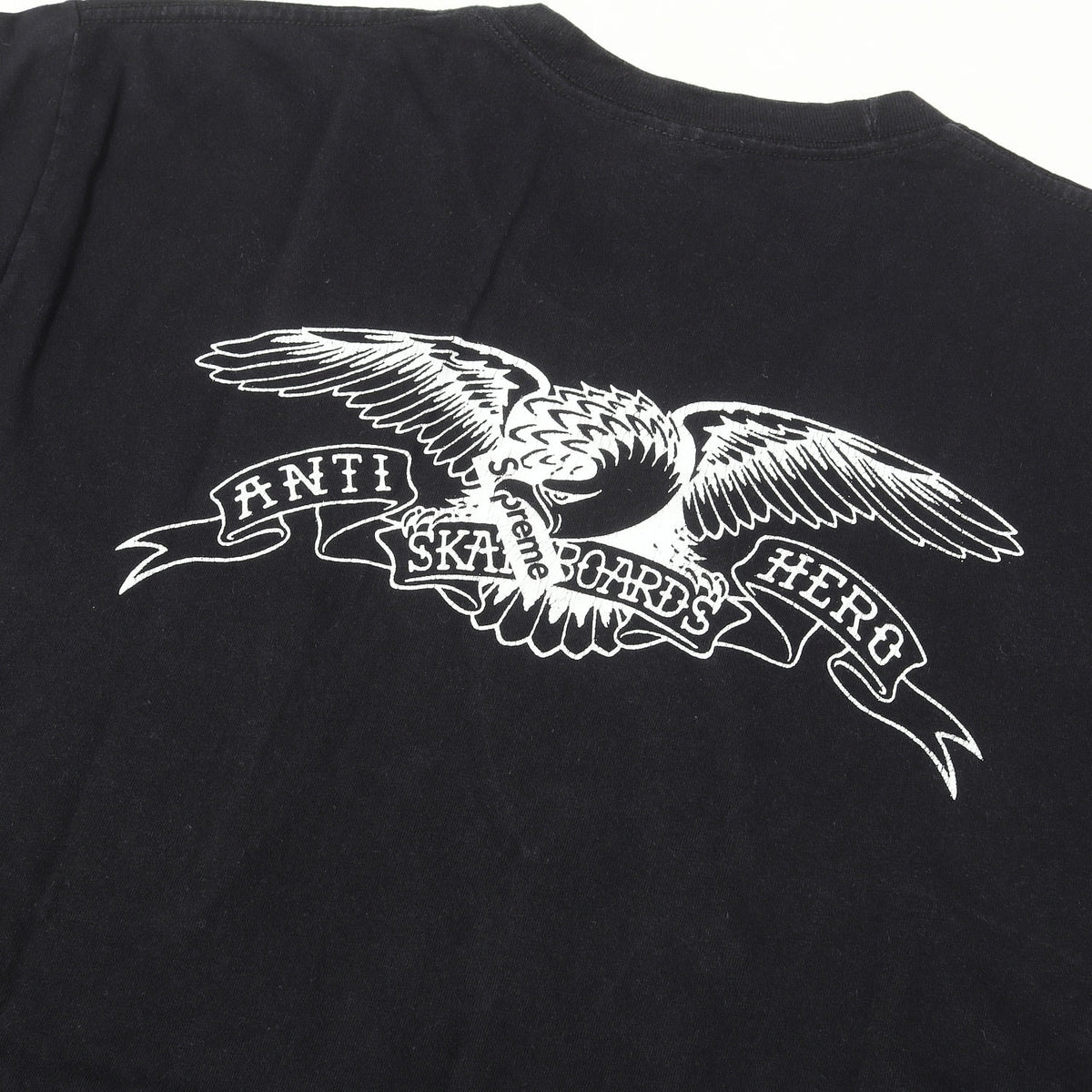 ×ANTIHERO イーグルロゴ ポケット Tシャツ(Pocket Tee)