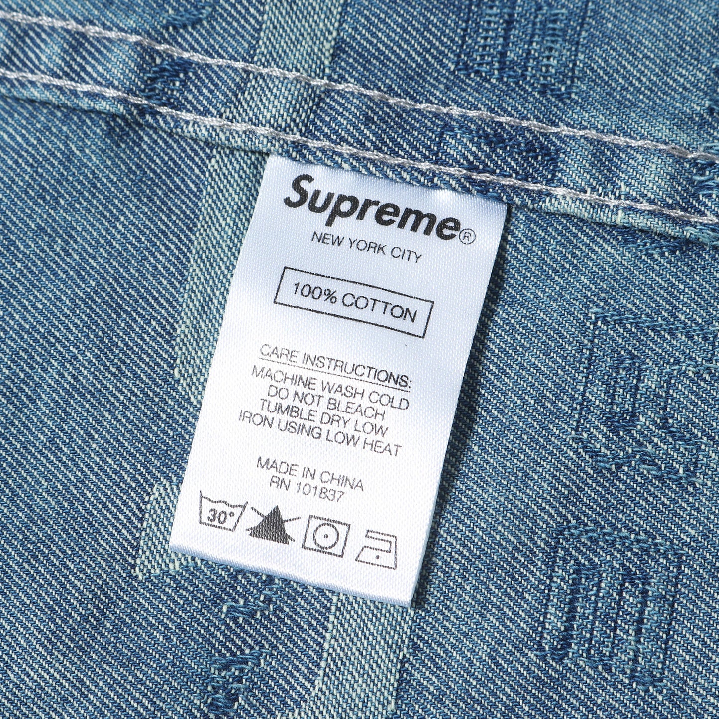 ジャガードロゴ柄 デニムシャツ(Dimensions Logo Denim Shirt)
